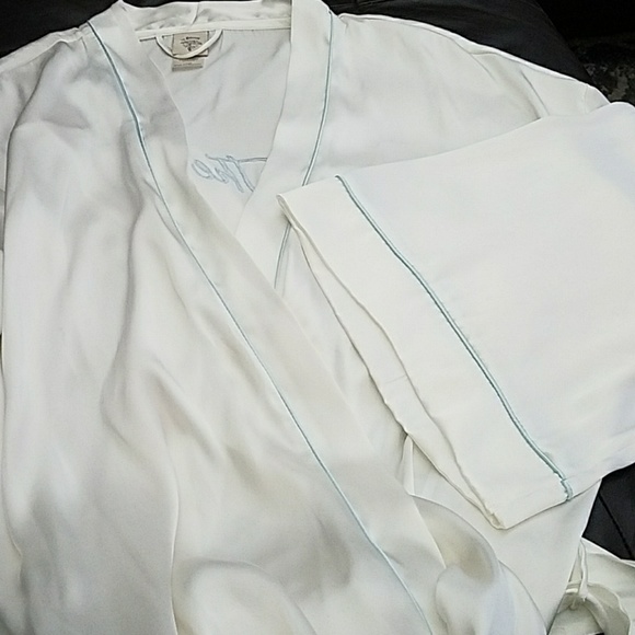 Bridal Robe - Picture 2 of 5